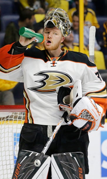 Salary cap crunch makes for early NHL trade opportunities